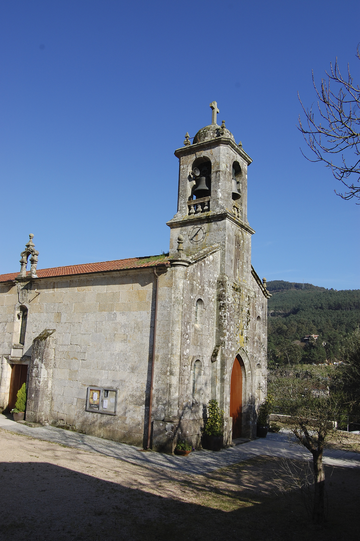 Igrexa de Santa Baia de Mos 1